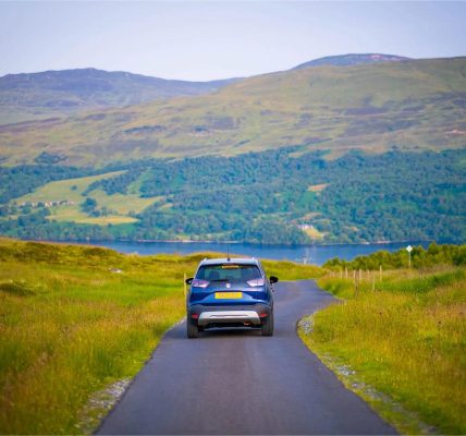 A Guide to Renting a Car in Scotland: Exploring the Highlands and Beyond