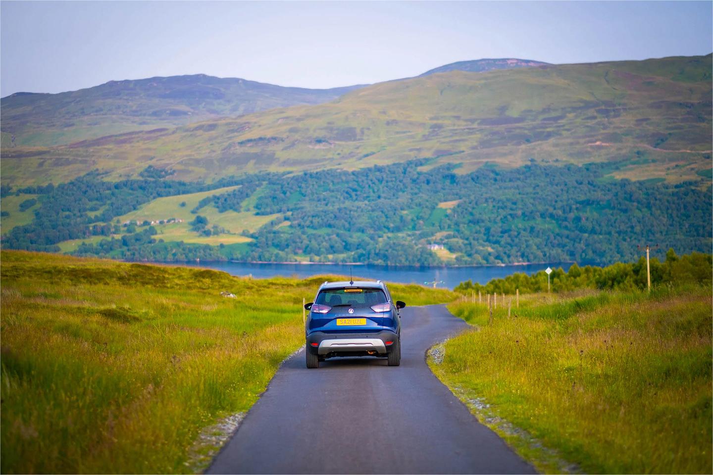 A Guide to Renting a Car in Scotland: Exploring the Highlands and Beyond